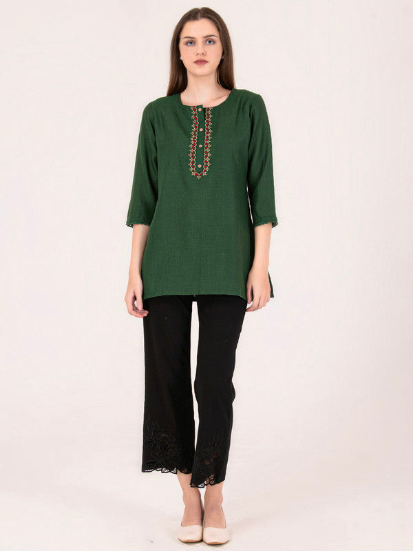 Albion Women Green Smart Top