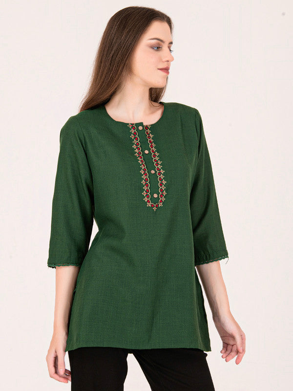 Albion Women Green Smart Top