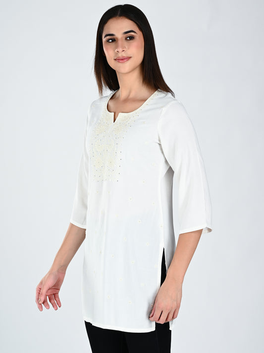 AlbionWomen Whie Straight Kurta Comfortable for All-Day Wear