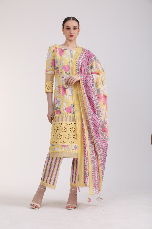 Albion Women Gold Women Kurta Set