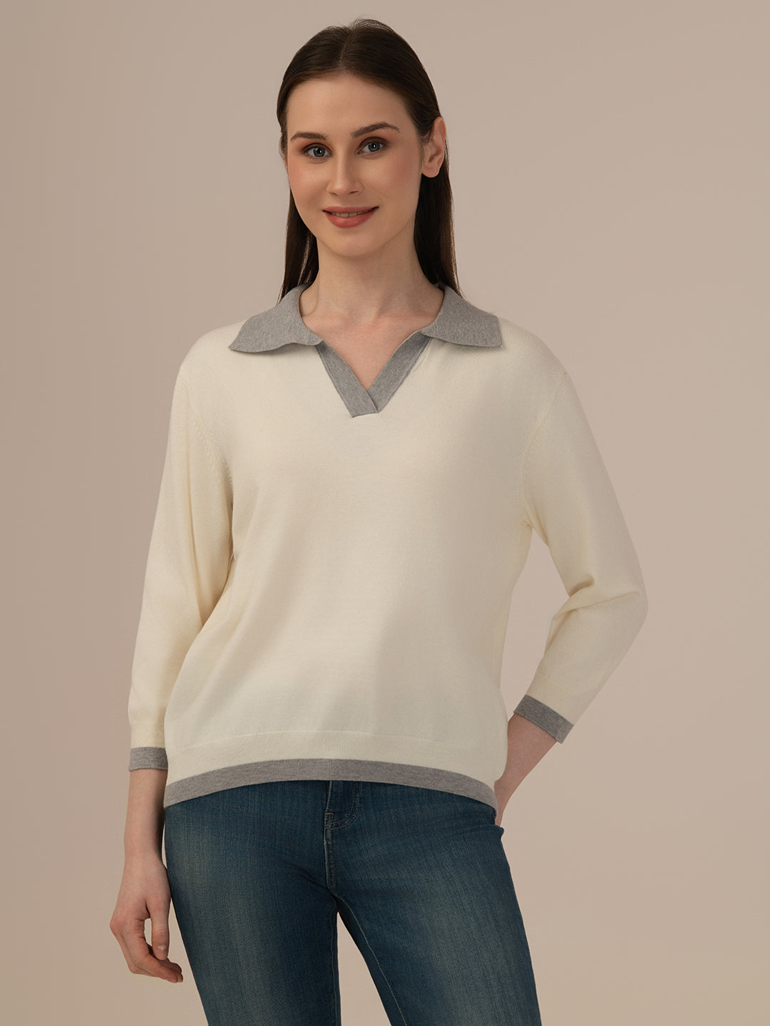 Albion Ladies Cream Winter Sweatshirt – Cozy & Comfortable Winter Wear