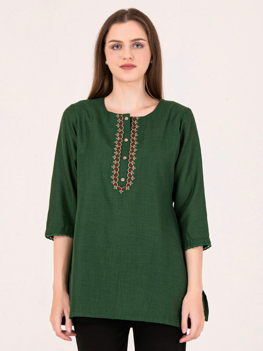 Albion Women Green Smart Top