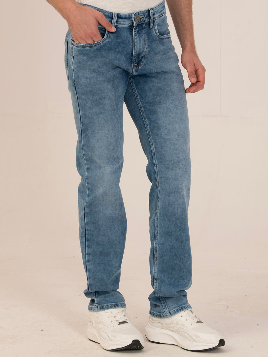 Men’s Classic Slim-Fit Denim Jeans