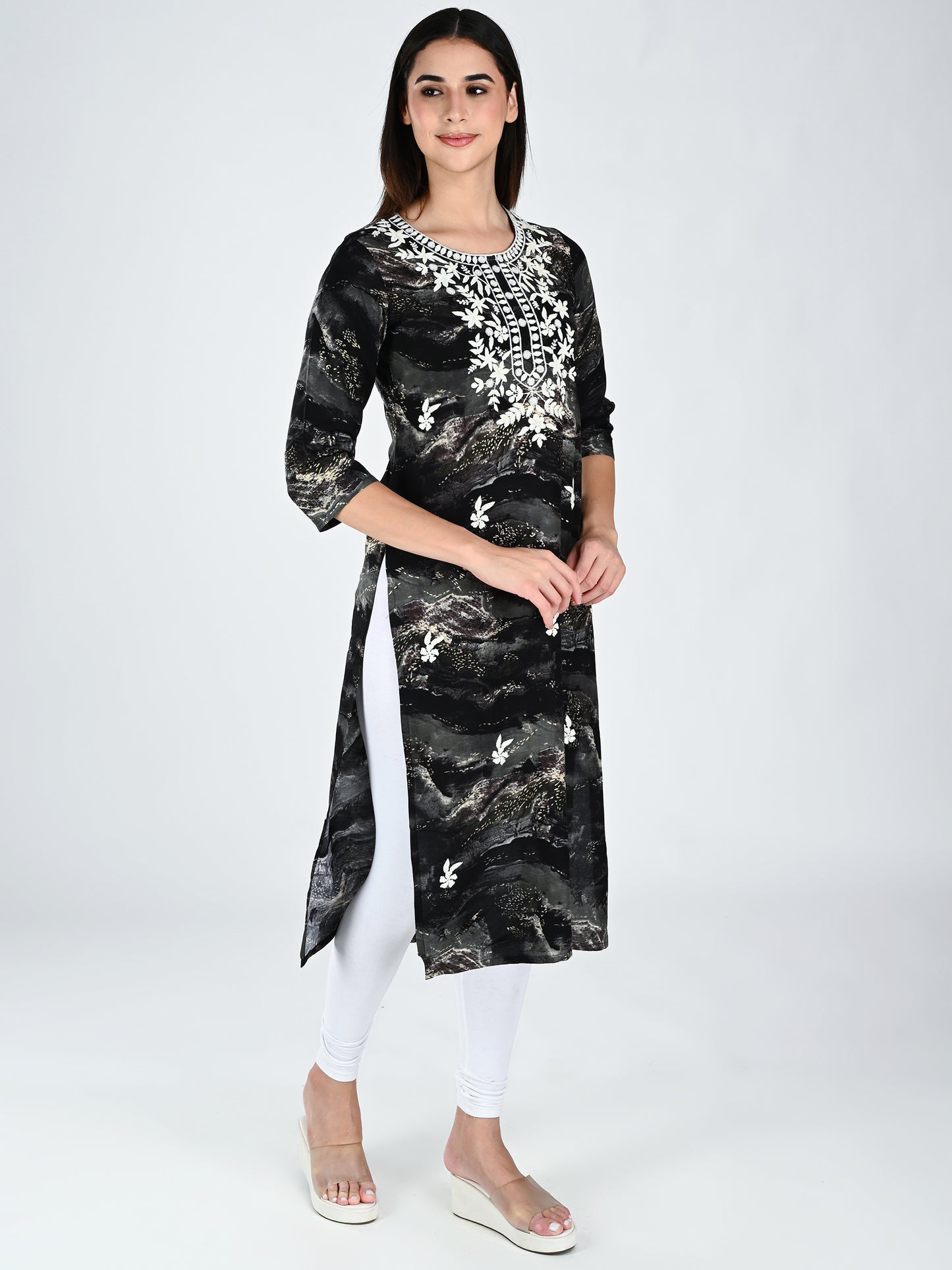 AlbionWomen Black Straight Kurta Comfortable for All-Day Wear
