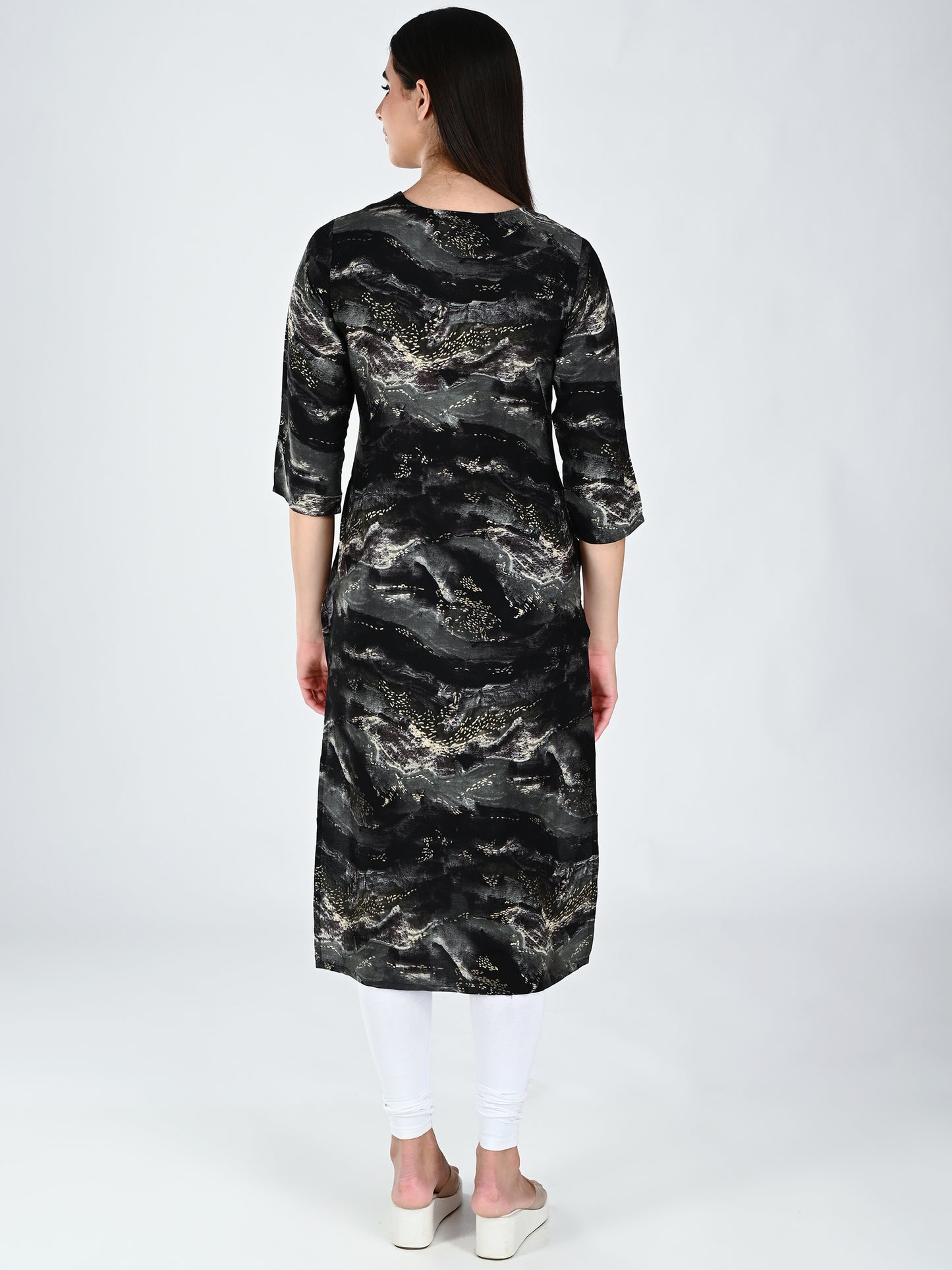 AlbionWomen Black Straight Kurta Comfortable for All-Day Wear