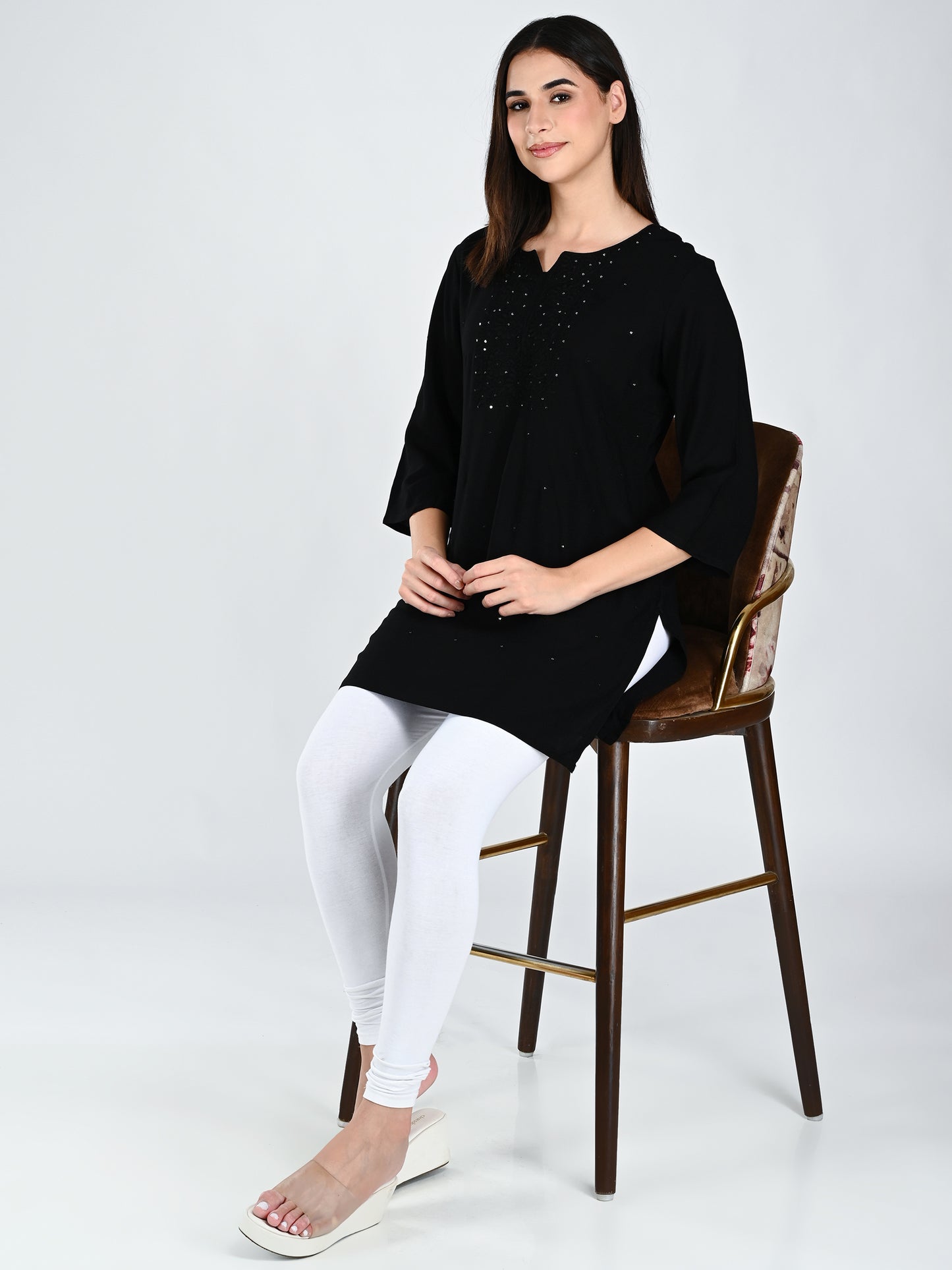 AlbionWomen Black Straight Kurta Comfortable for All-Day Wear