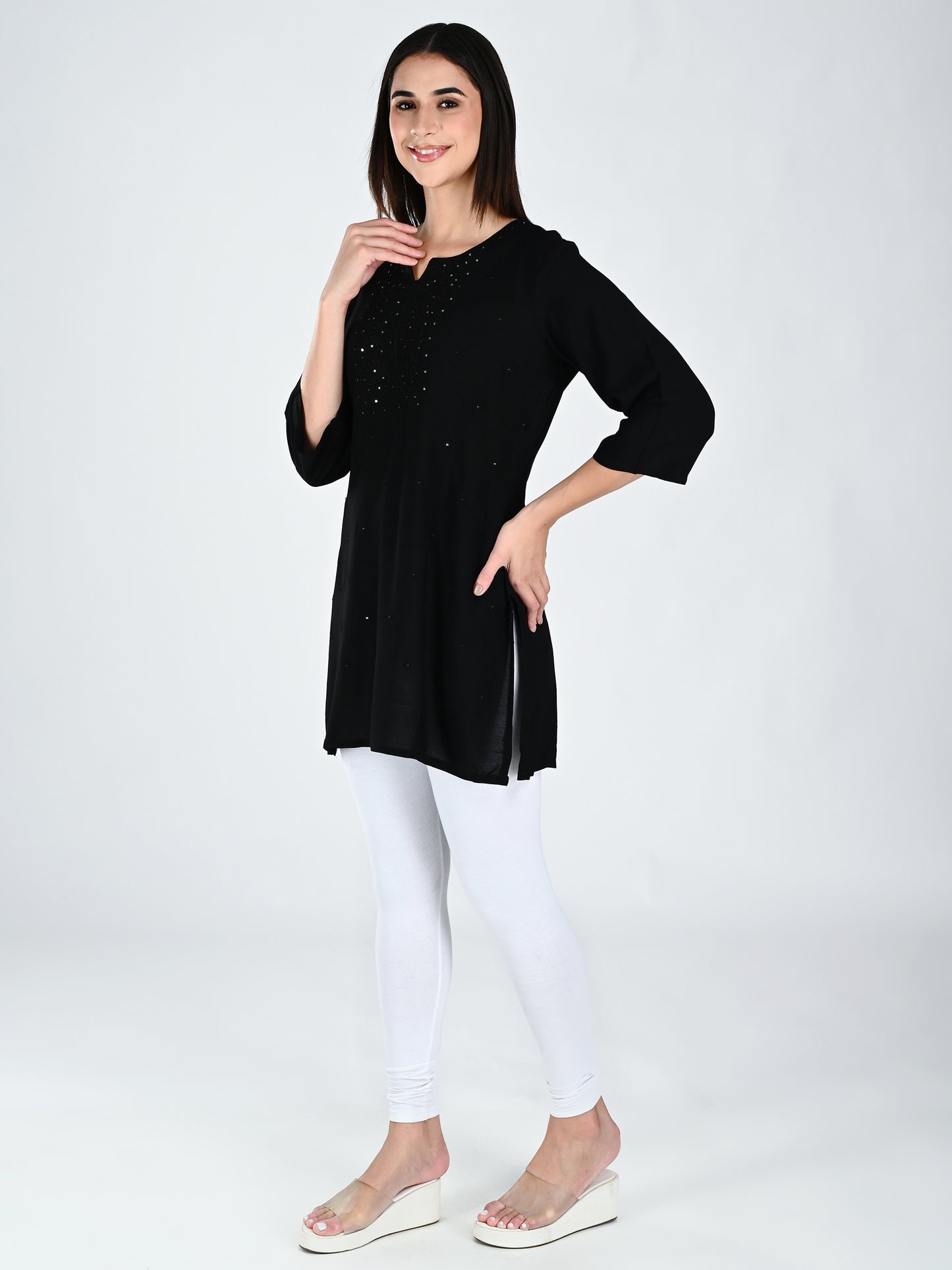 AlbionWomen Black Straight Kurta Comfortable for All-Day Wear