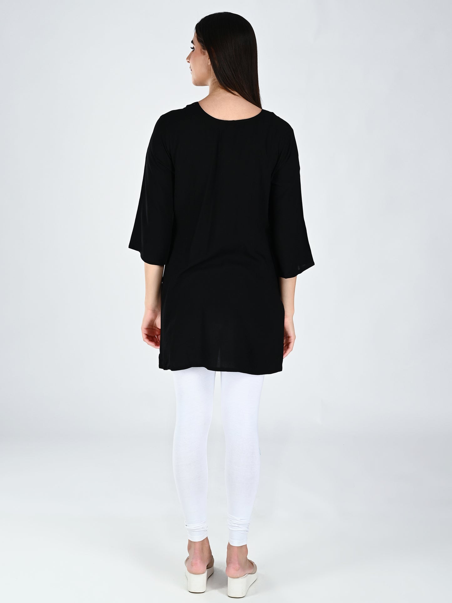 AlbionWomen Black Straight Kurta Comfortable for All-Day Wear