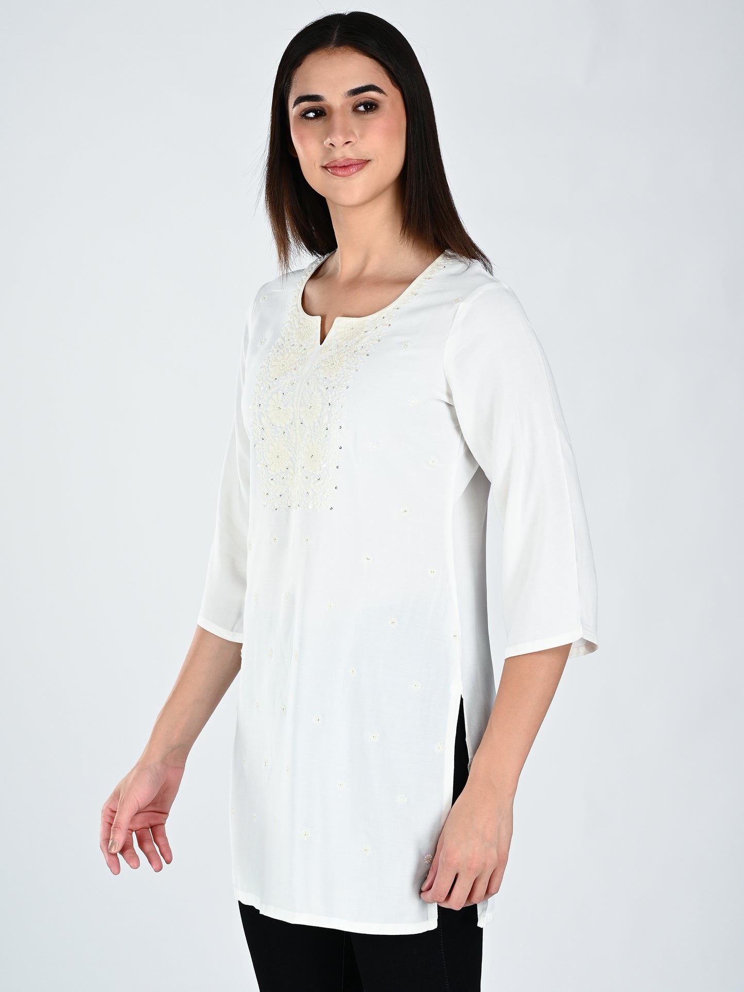 AlbionWomen Whie Straight Kurta Comfortable for All-Day Wear